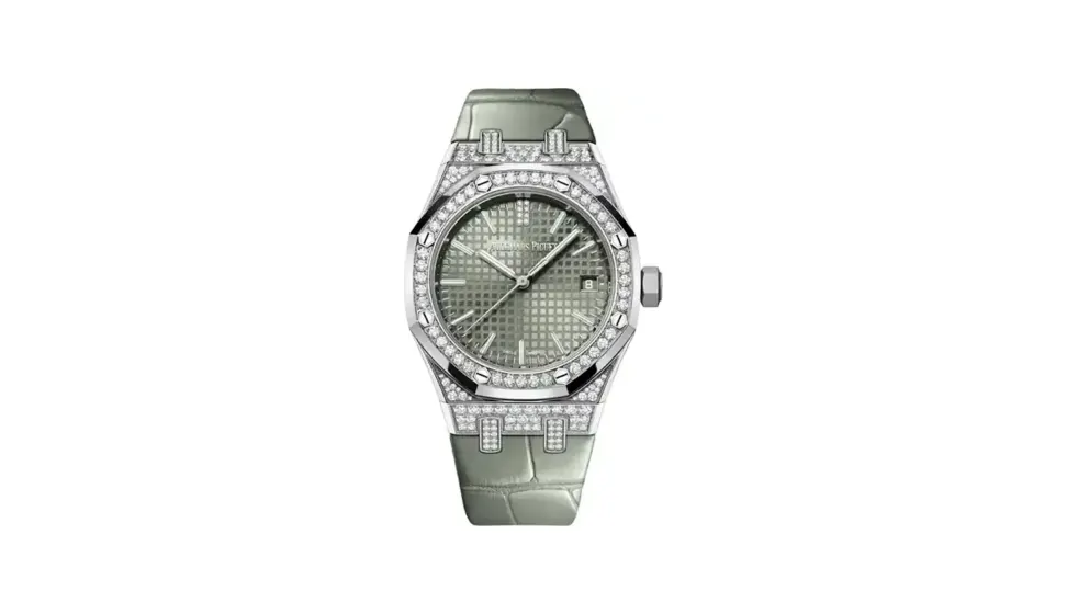 Audemars Piguet Royal Oak Selfwinding, 18-carat white gold · 37 mm