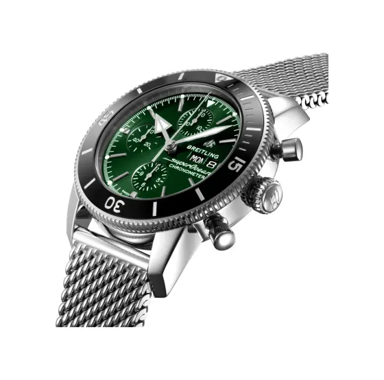 Breitling Superocean Heritage Chronograph 44, Stainless steel · 44 mm · Green