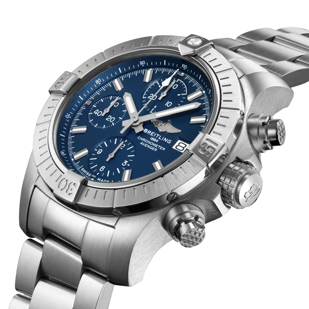 Breitling Avenger Chronograph 43, Stainless steel · 43 mm · Blue