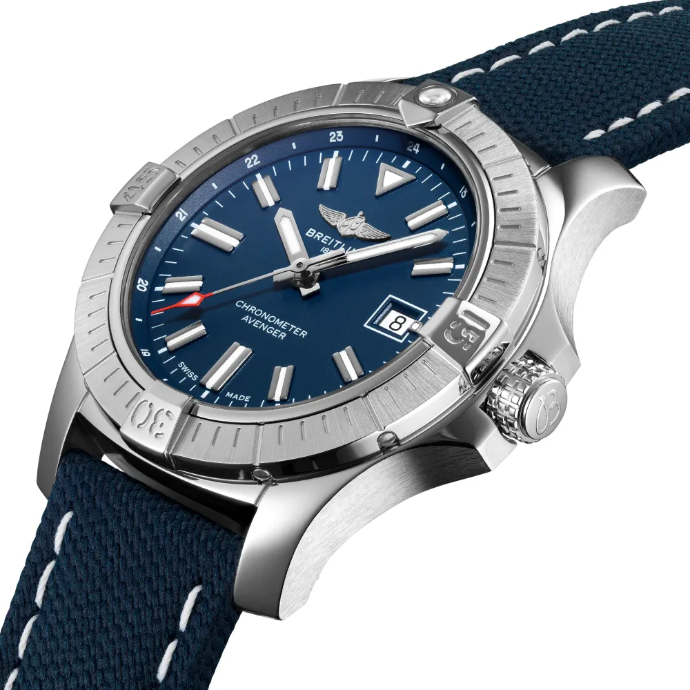 Breitling Avenger Automatic 43, Stainless steel · 43 mm · Blue