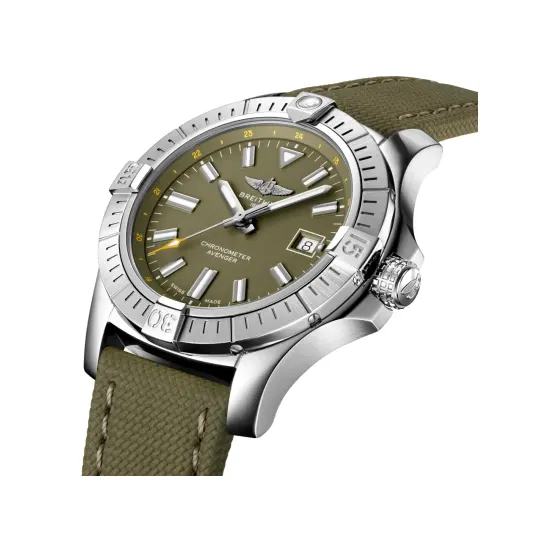Breitling Avenger Automatic 43, Stainless steel · 43 mm · Green