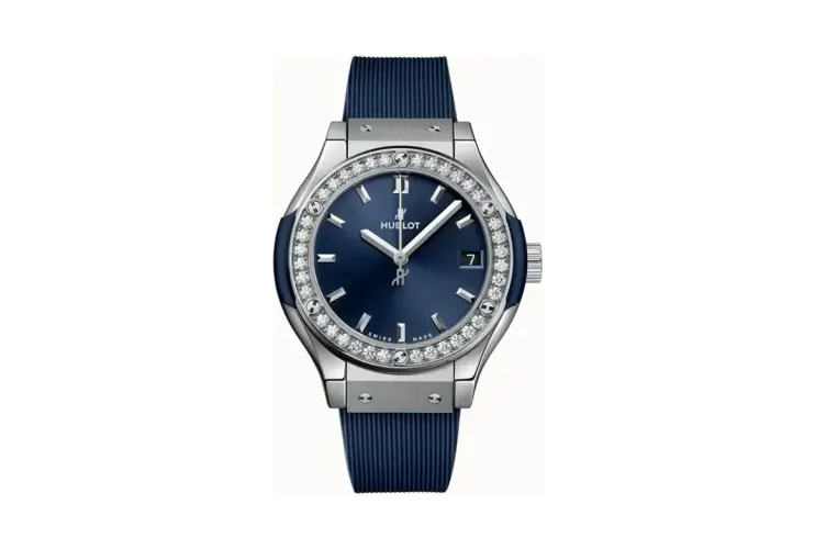 Hublot Classic Fusion Titanium Blue Diamonds 33 mm