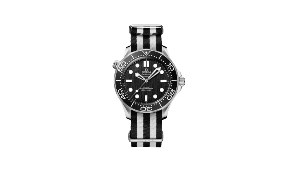 Omega Seamaster Diver 300M 42 mm, steel on NATO strap
