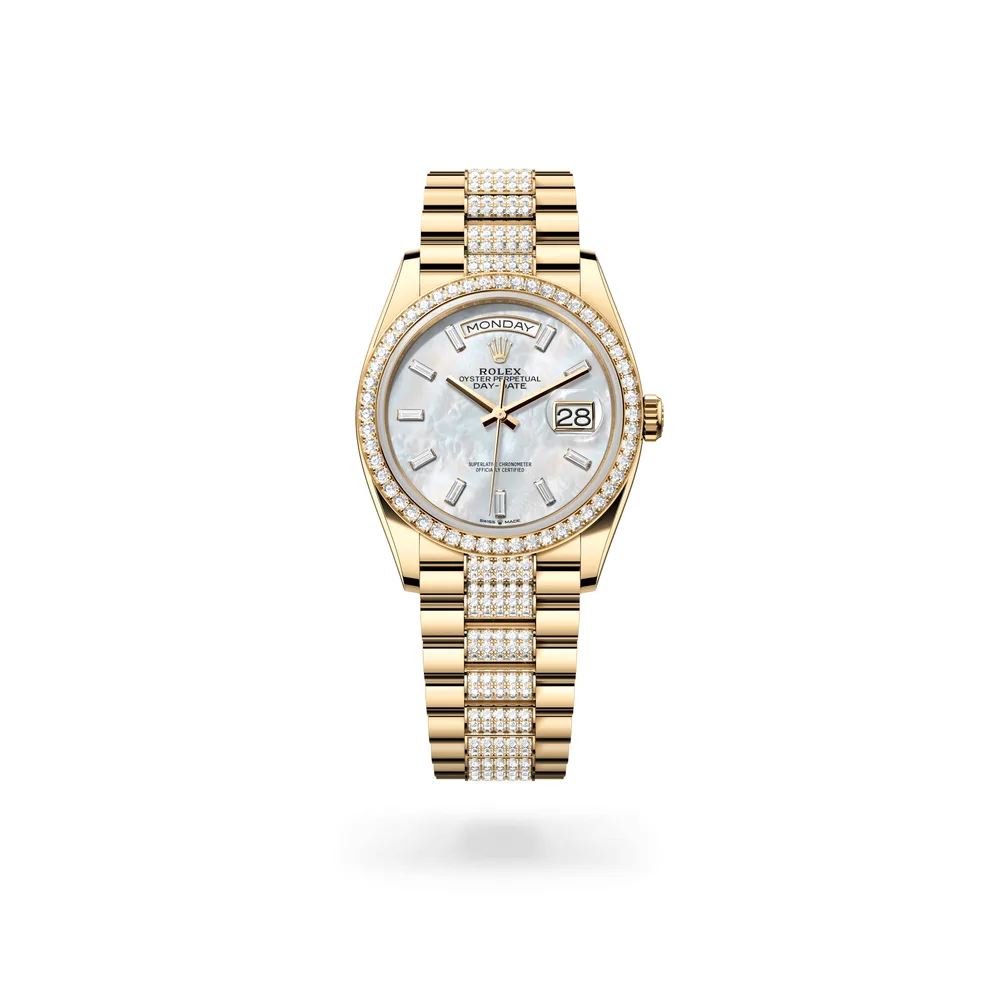 Rolex Oyster Perpetual Day-Date 36, 18 kt yellow gold, White mother-of-pearl set with diamonds dial
