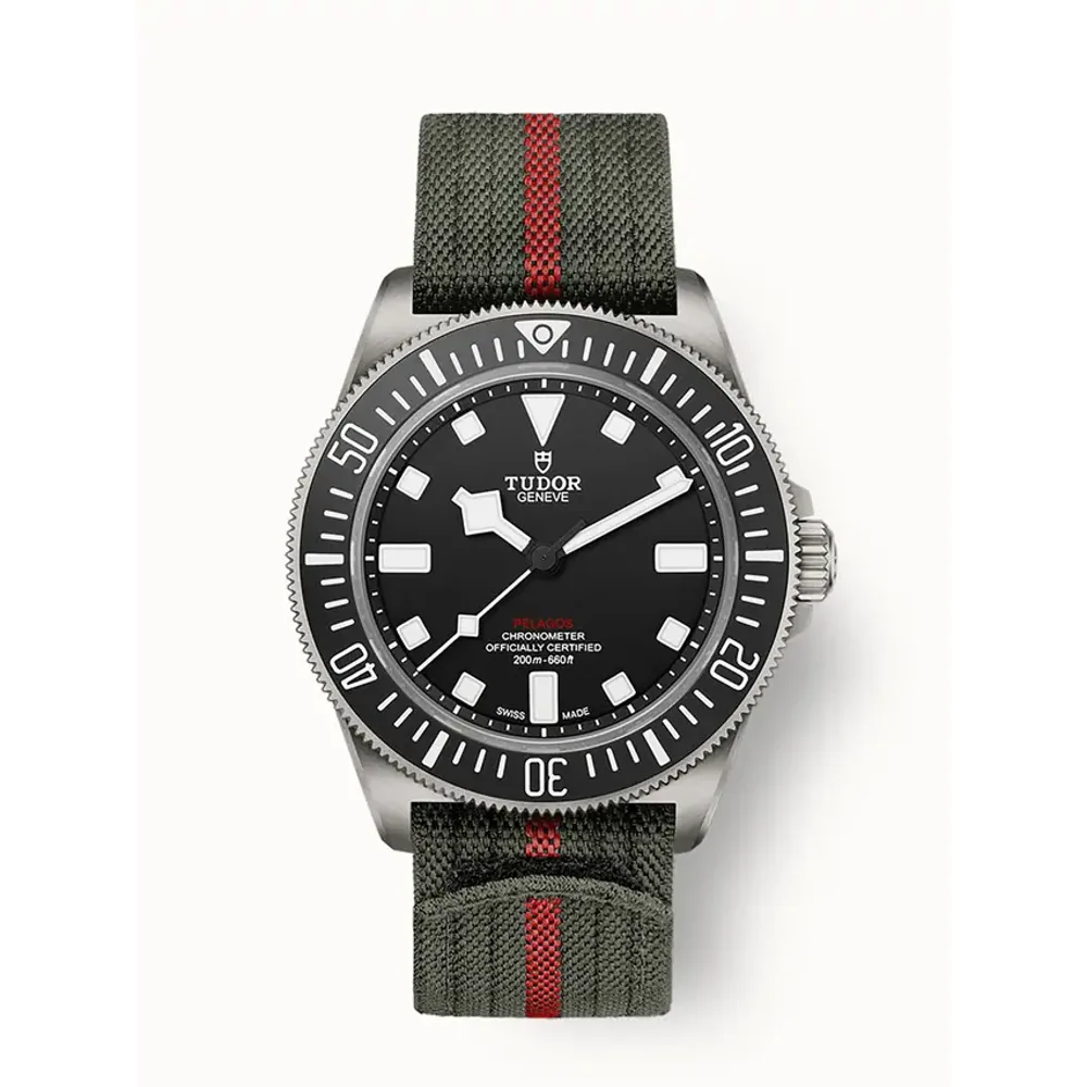 Tudor Pelagos FXD, 42mm titanium case, Green fabric strap with red band, Black rubber strap