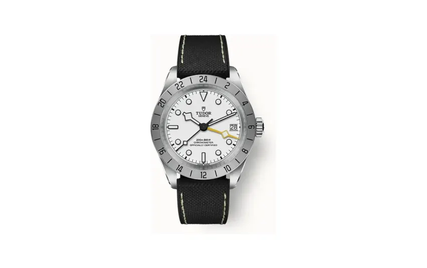 Tudor Black Bay Pro, 39mm steel case, Hybrid rubber and leather strap